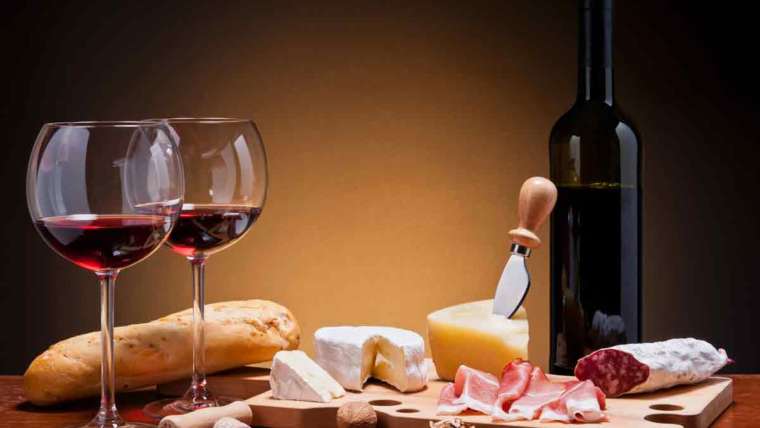 8 зрозумілих порад про поєднання їжі та вина